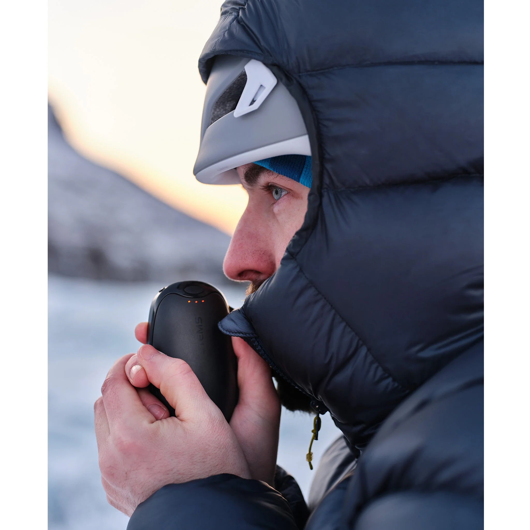 Lifesystems Rechargeable Dual Hand Warmers - Image 5