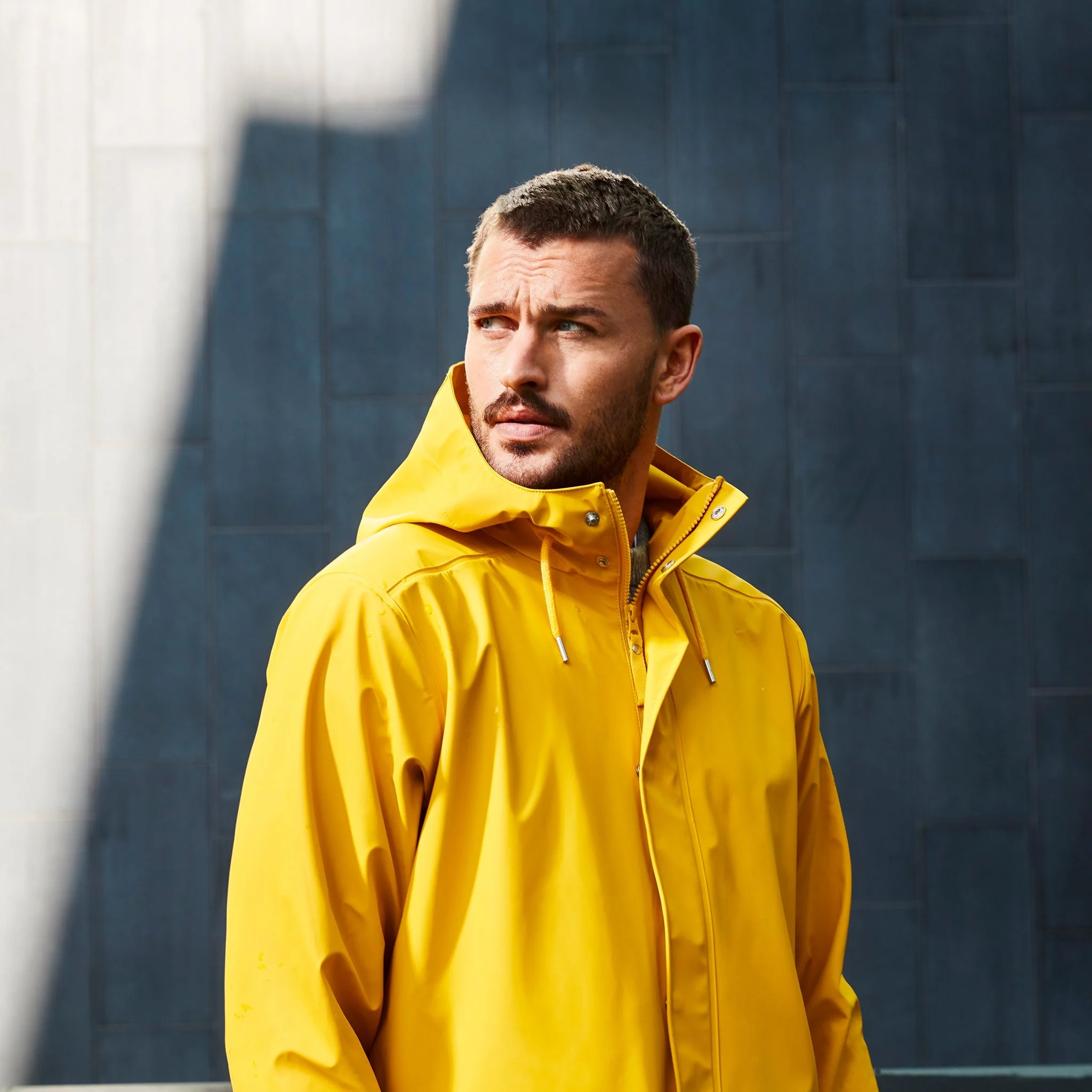 Helly Hansen Men's Moss Rain Coat, Yellow - Image 3