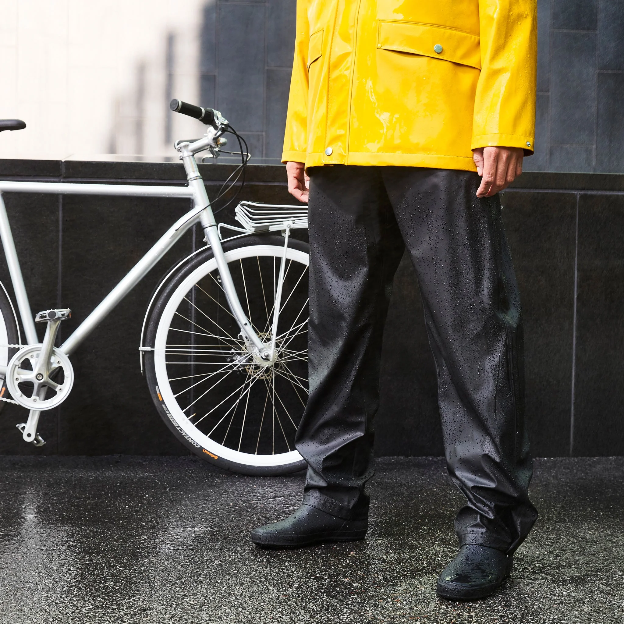 Helly Hansen Men's Moss Rain Coat, Yellow - Image 5